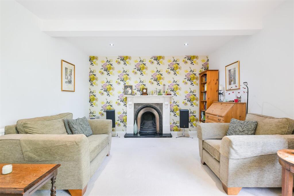 THE RIDINGS, (5).jpg