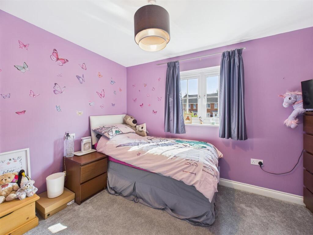 Bedroom: