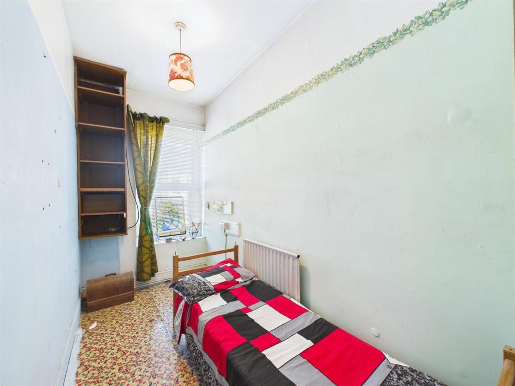 7 - Three bed mid-terraced house.jpg