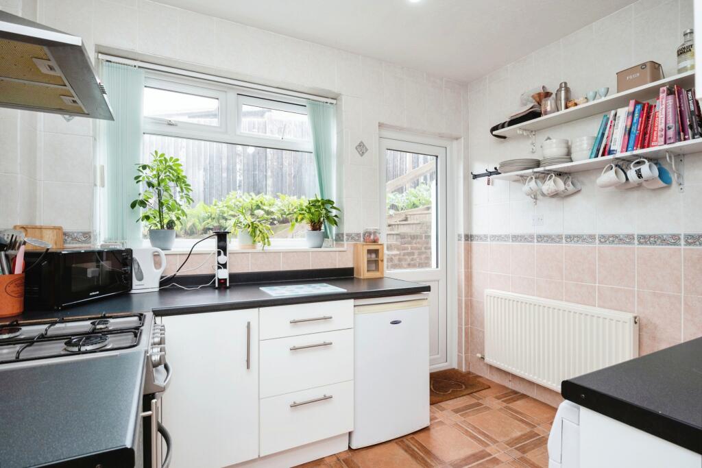 Kitchen 2