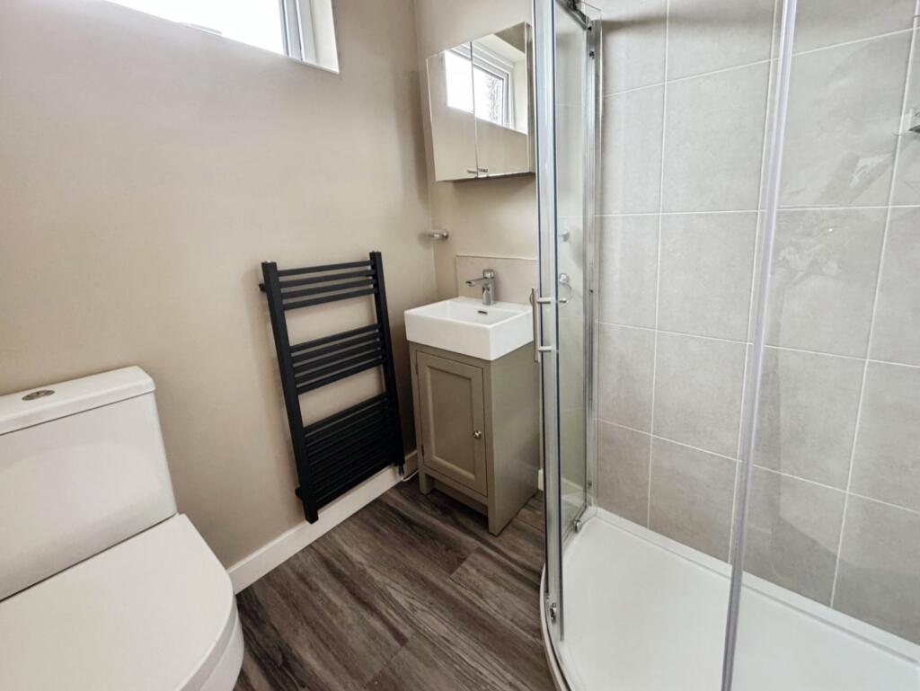 pbox-bathroom-326135.jpg
