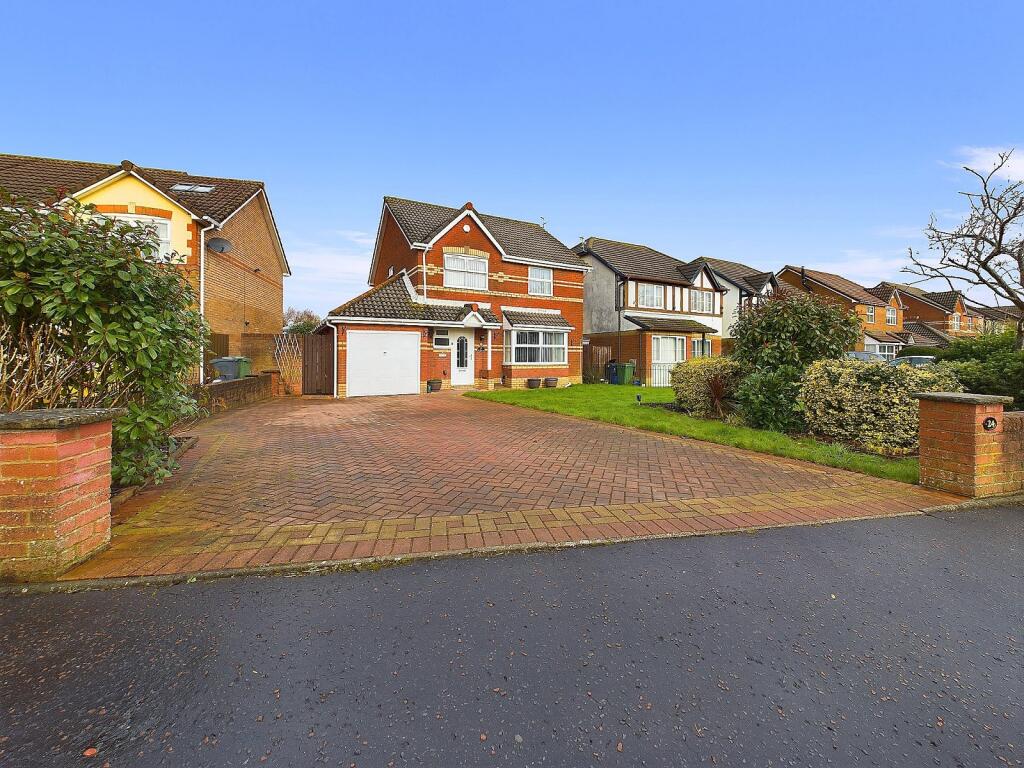 Driveway &amp; Front Entrance