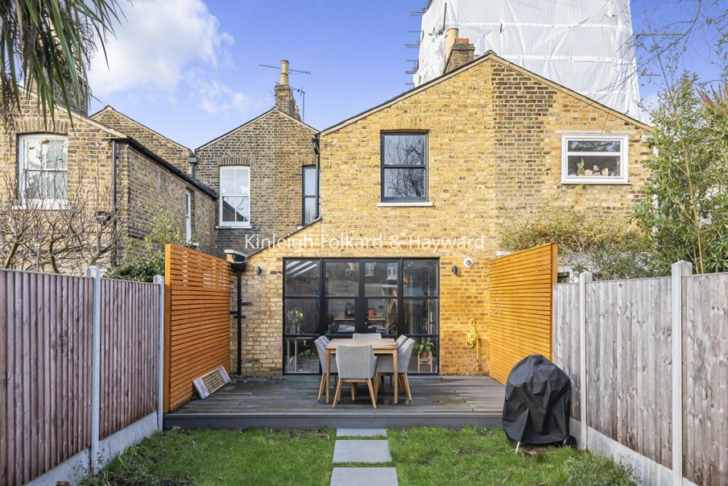 a0118799-6965-4779-a