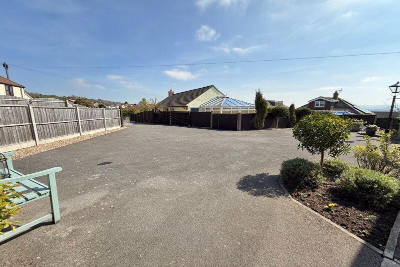 Front Forecourt/Driveway