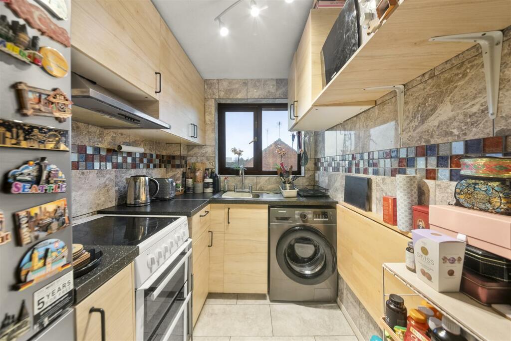 fitted kitchen