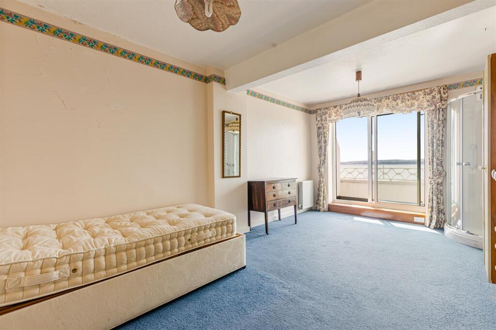 A31 - 5 Park Hall Torquay - 250905.jpg