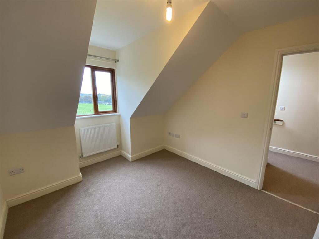 Bedroom 2.jpeg