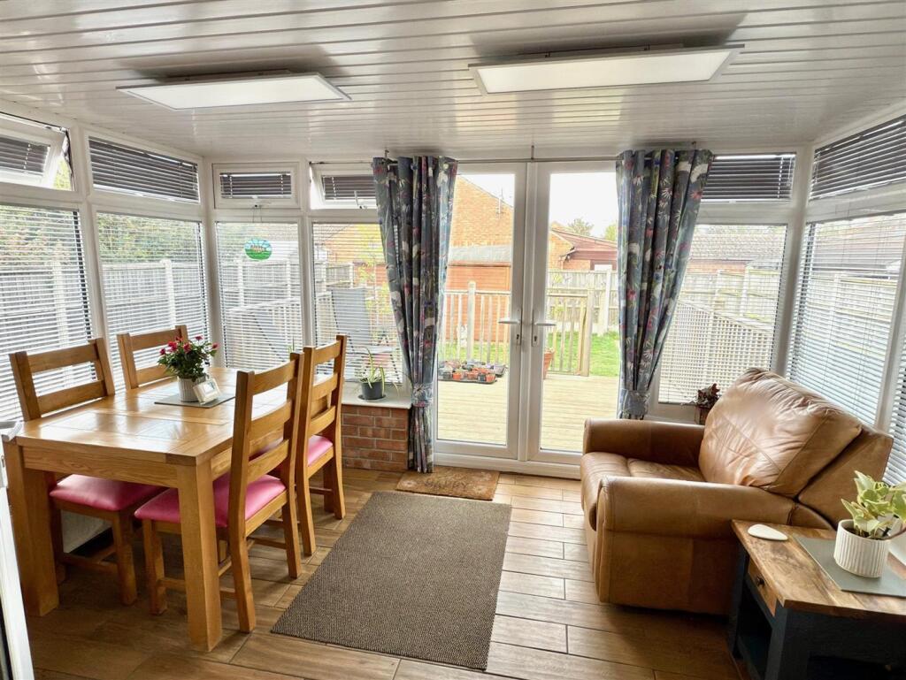 GARDEN ROOM.jpg
