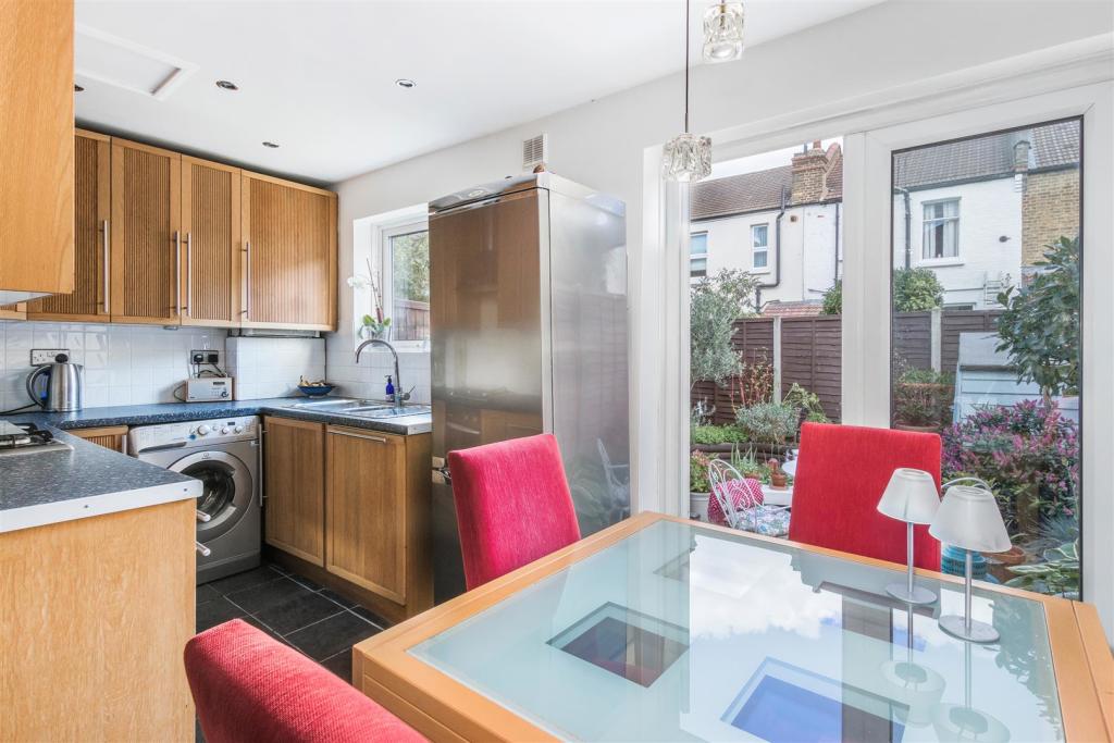 Kitchen Dining Area