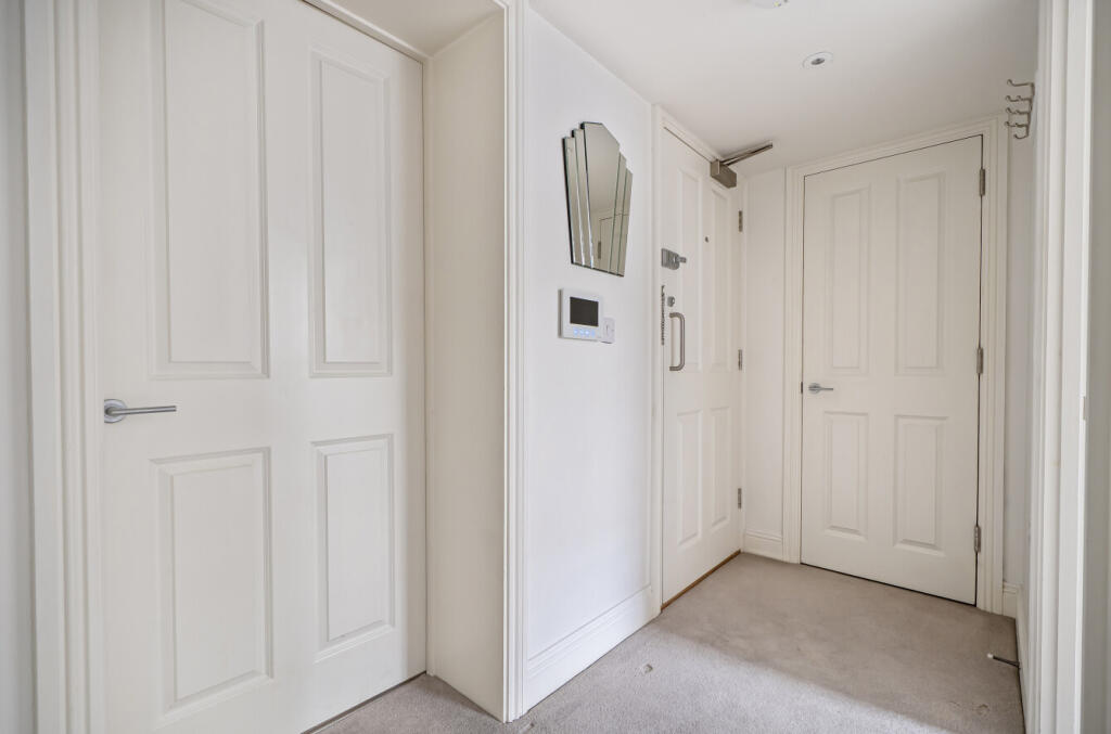 1369097-4-68ee0fc...