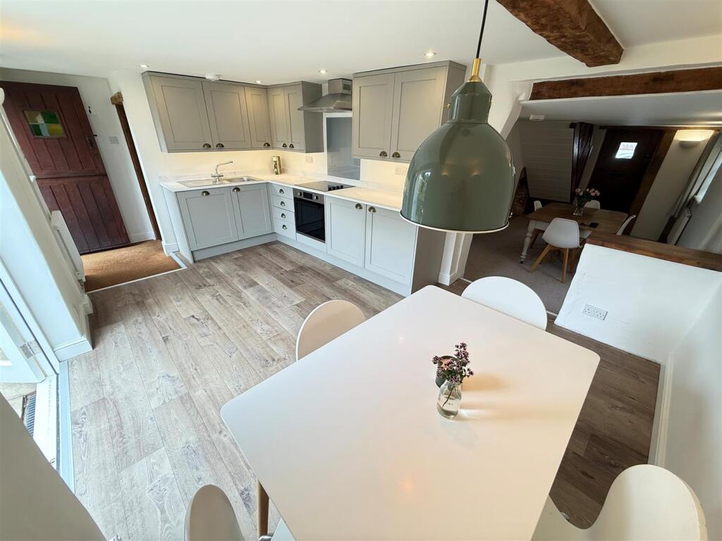 Kitchen chapel.jpg