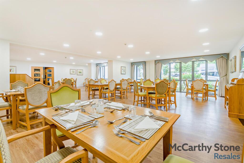 8656317-interior03-800.jpg