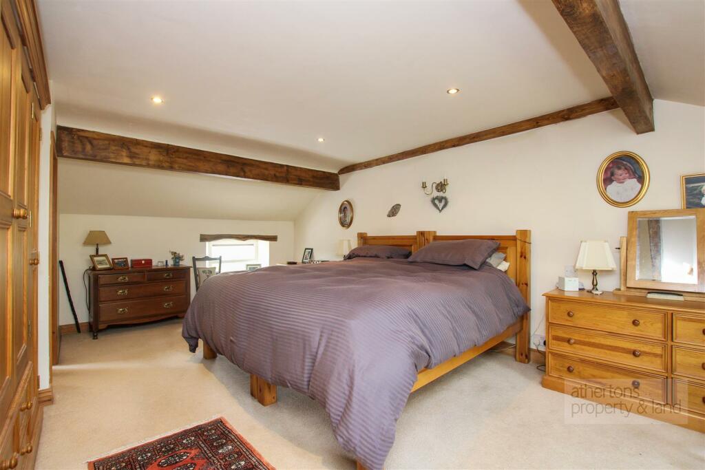 Master Bedroom.jpg