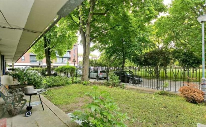 PATIO COMMUNAL GARDEN