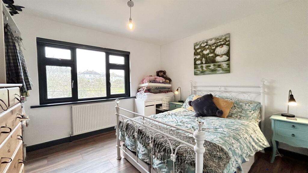 Bedroom 4.1.jpg