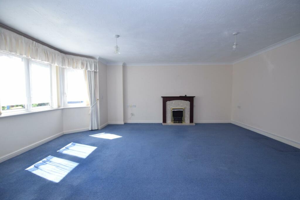 01323 737373