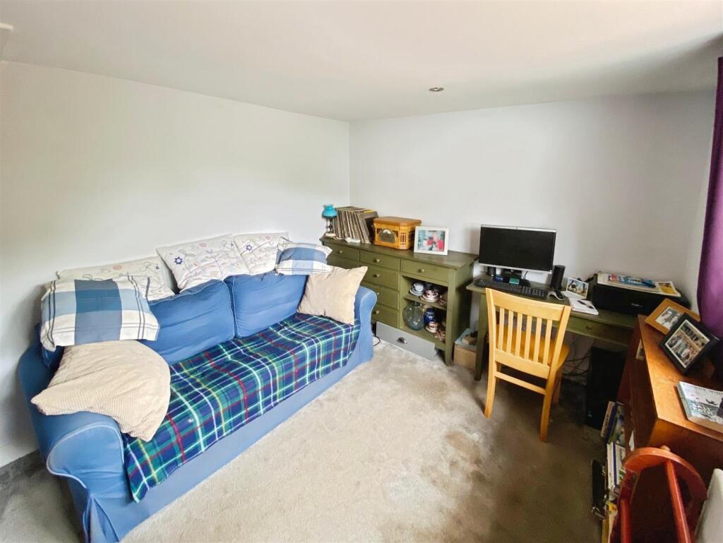 b7679131--419F-8658-FBEEE547C5B4-10074-0000051A272