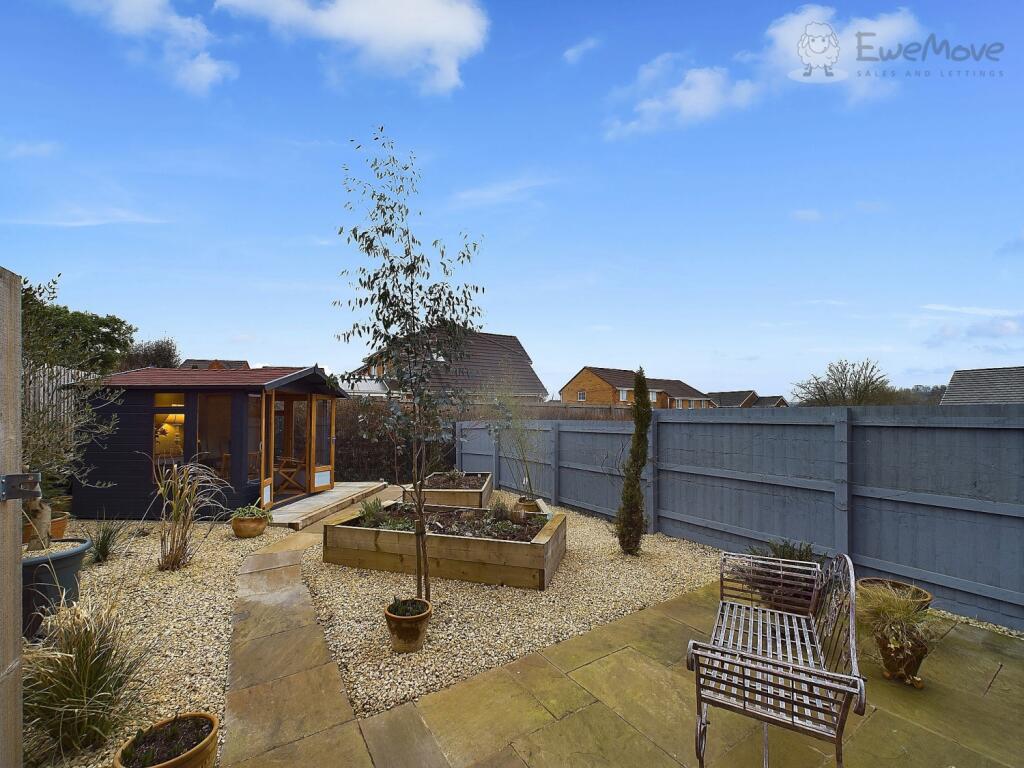 CAM03640G0-PR0034-STILL027