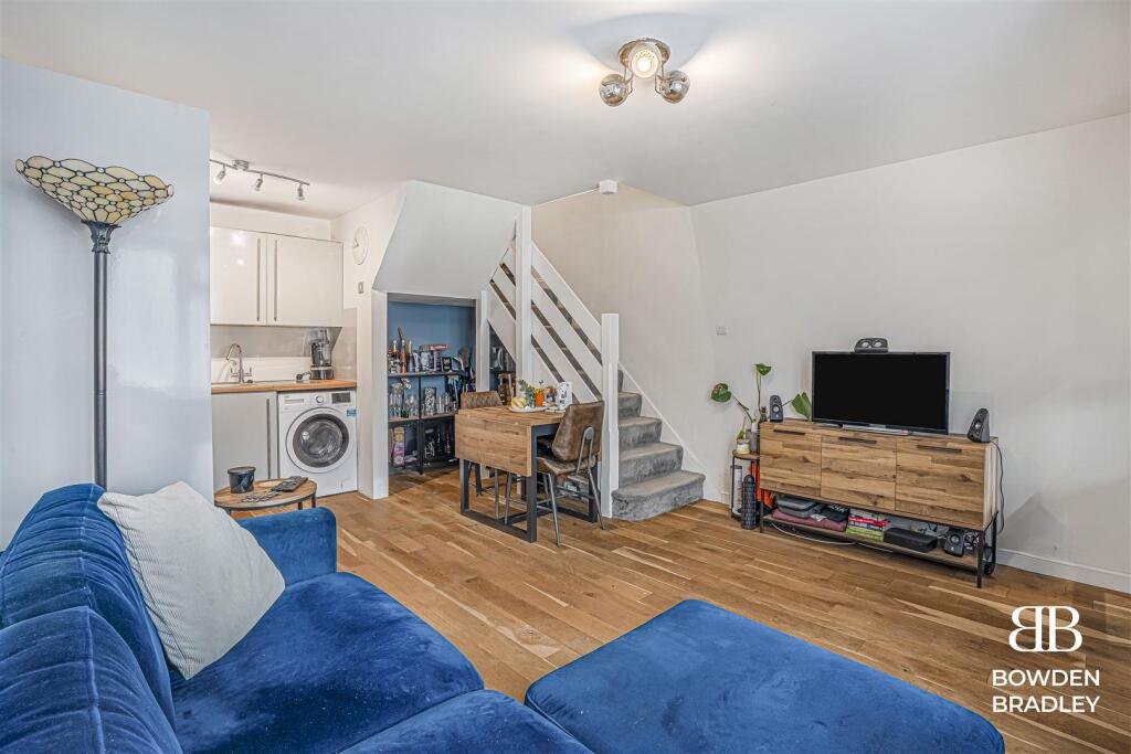 Living Room/Kitchen