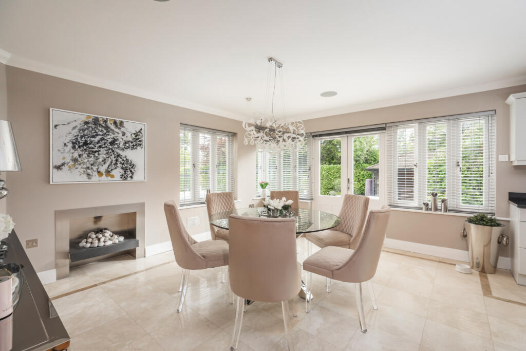Breakfast Room