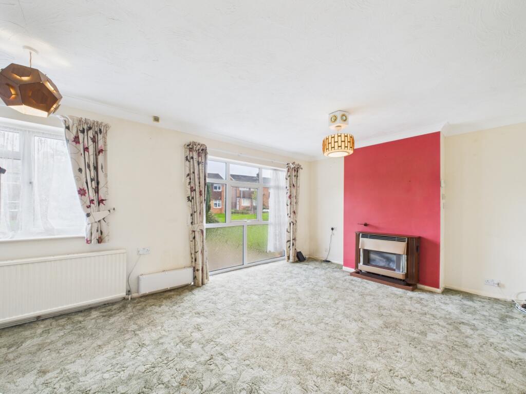 CAM02023G0-PR0175-STILL011