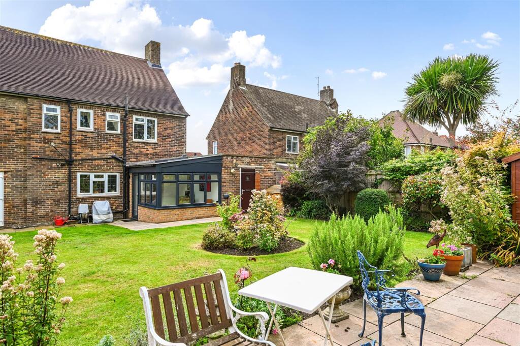 186 COODEN DRIVE - TN393AH (13).jpg