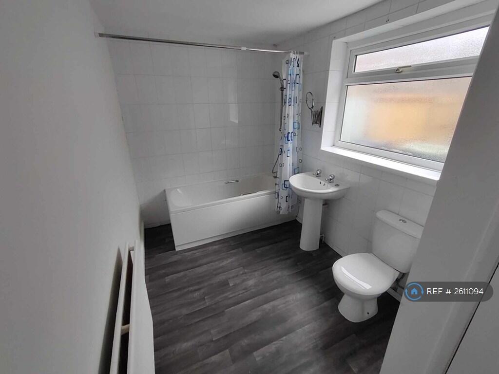 Main Bathroom
