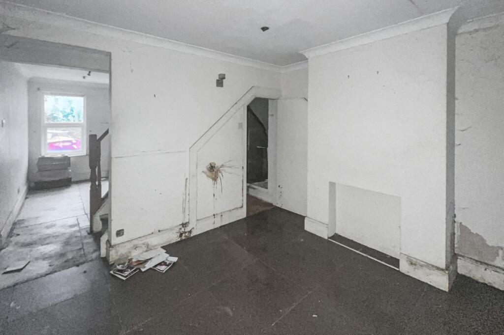 159 Kingston Road, Leatherhead, Surrey, KT22 7NX