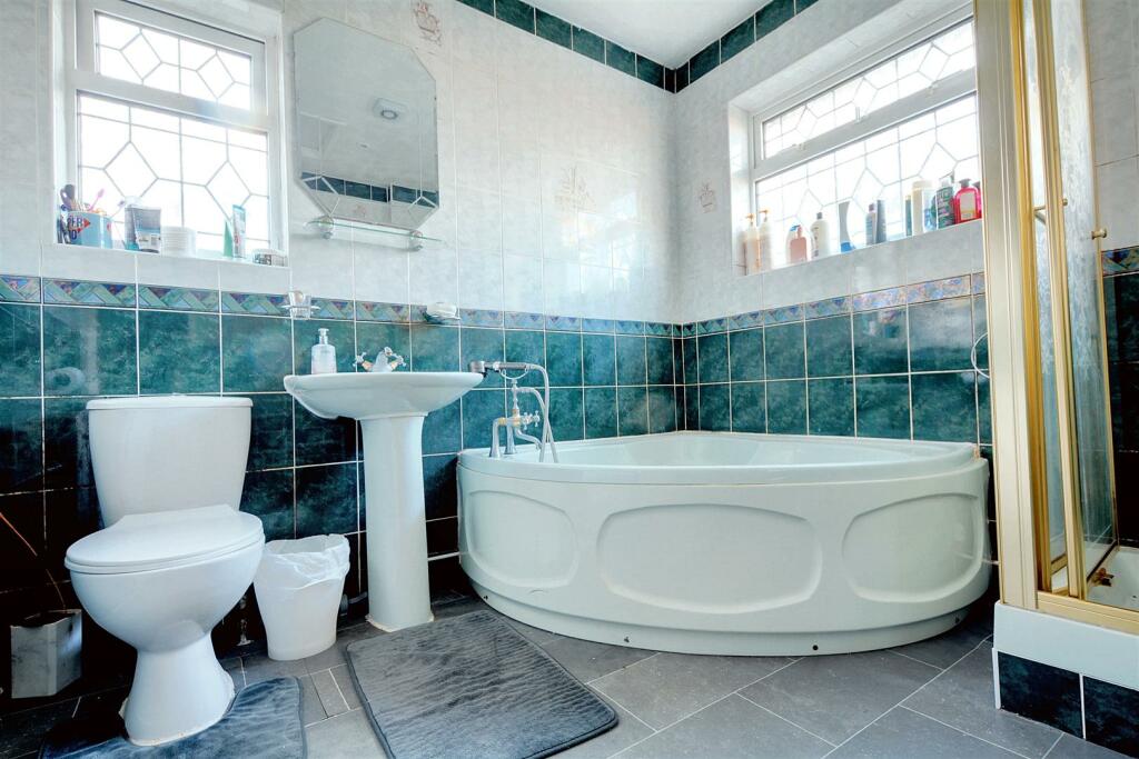 Bathroom.jpeg