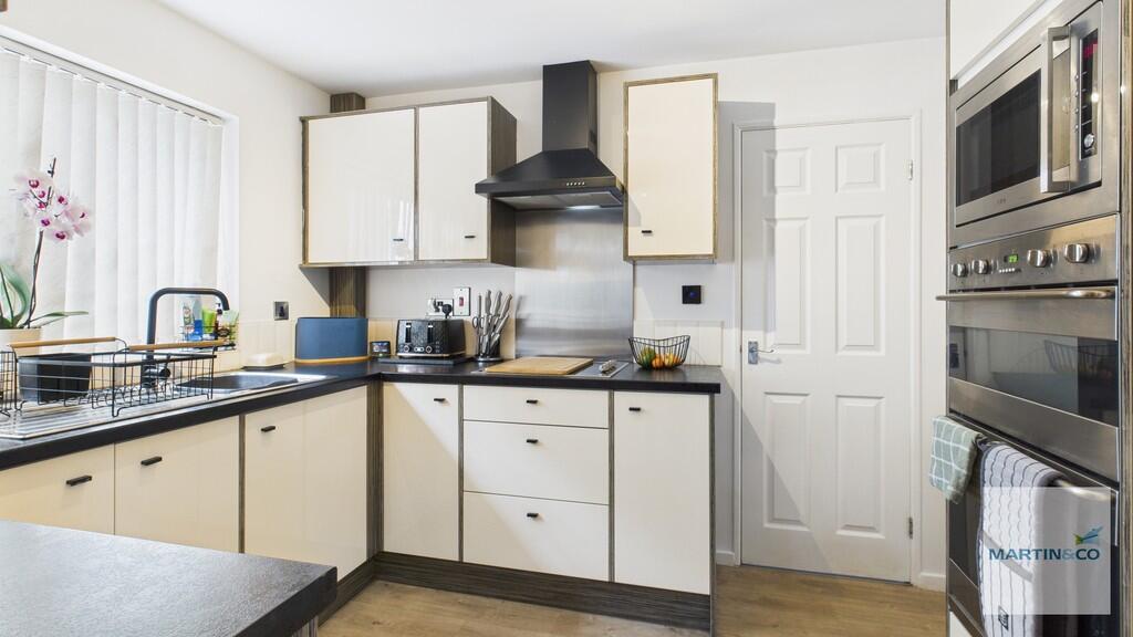 CAM03663G0-PR0161...