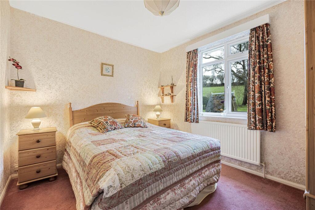 Hoo Meavy, Yelverton