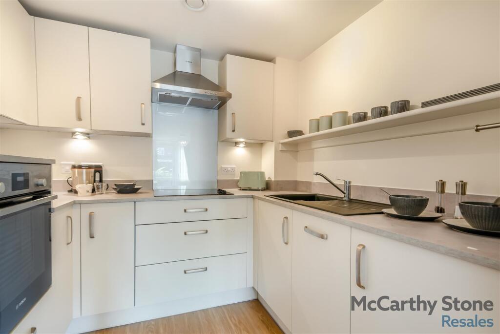 8661101-interior06.jpg