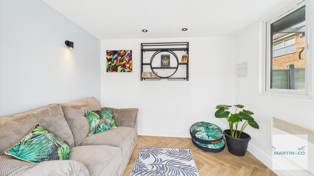 CAM05325G0-PR0028...