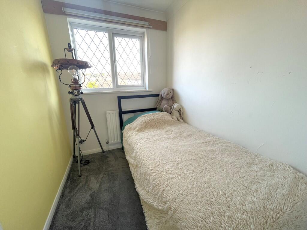 19 Biscay Close B...