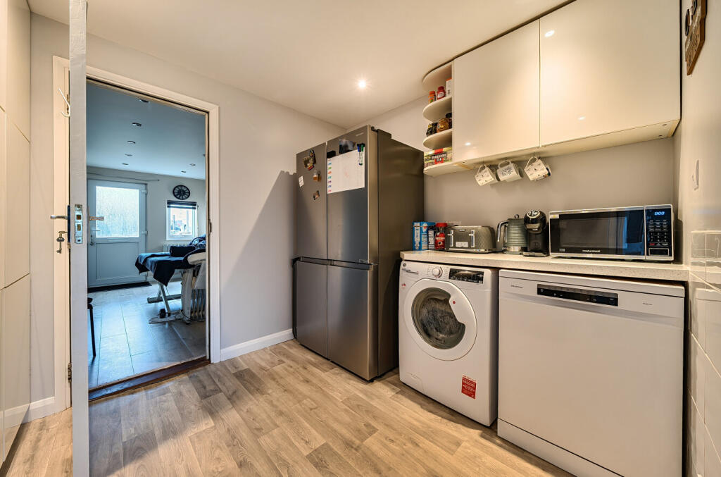 1393670-7-695d1bf...