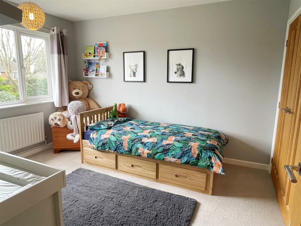 Bed 3.JPG