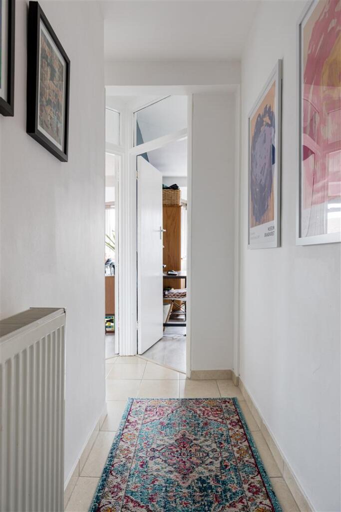 Bridge Court E10