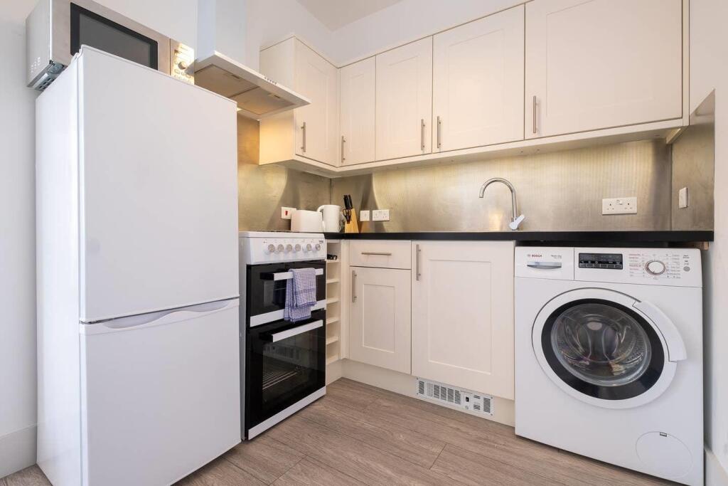 3, 10 Seafield Road (2).jpg