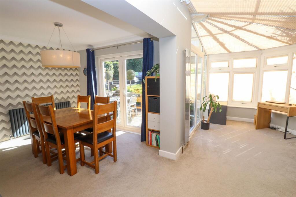 Dining Room/Conservatory