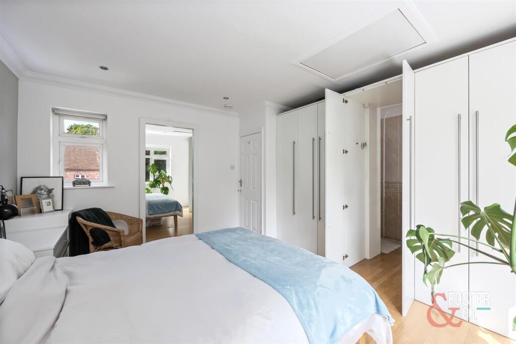 Valley Drive, 130-009.jpg