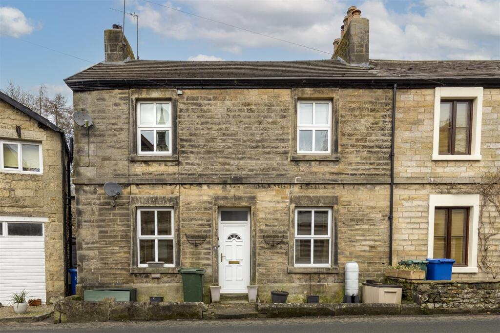 Flat 2 Victoria Court