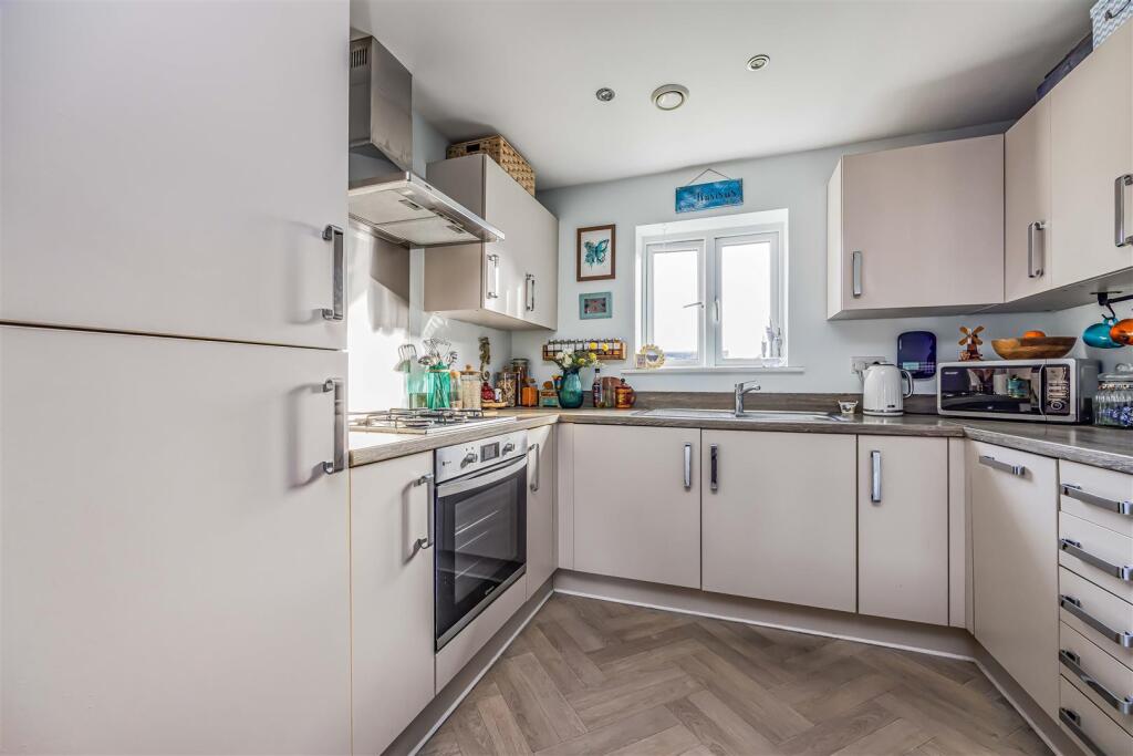 Flat 5, Mouliere Court, St. Georges Road, Denmead-