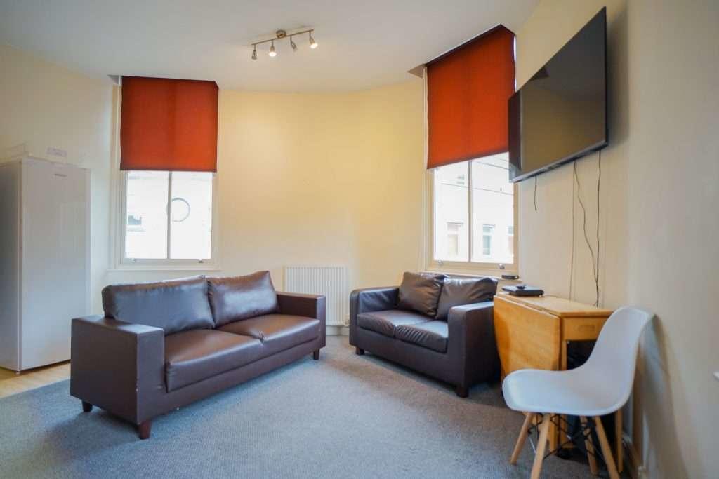 Flat_1_498_Glossop_Road