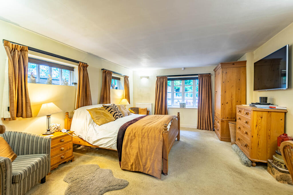 bedroom1c