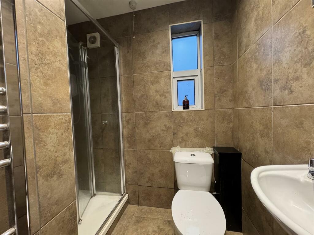 DOWNSTAIRS SHOWER ROOM