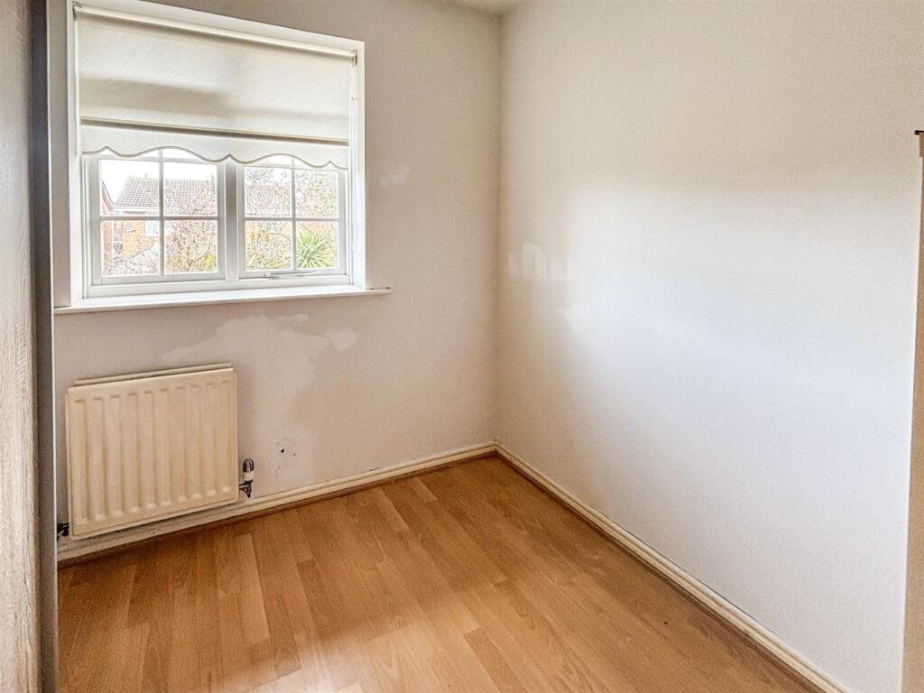 WhatsApp Image 2025-03-25 at 13.00.51_17715663.jpg