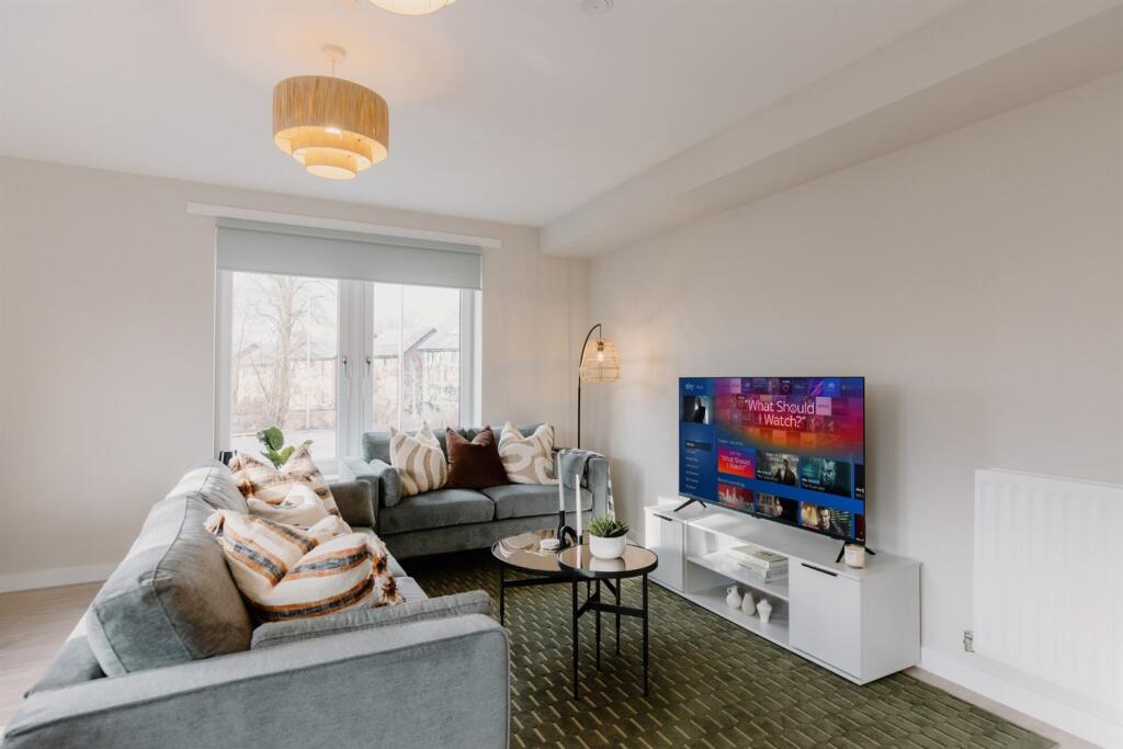 Casa, Vista Park, Glasgow, G33