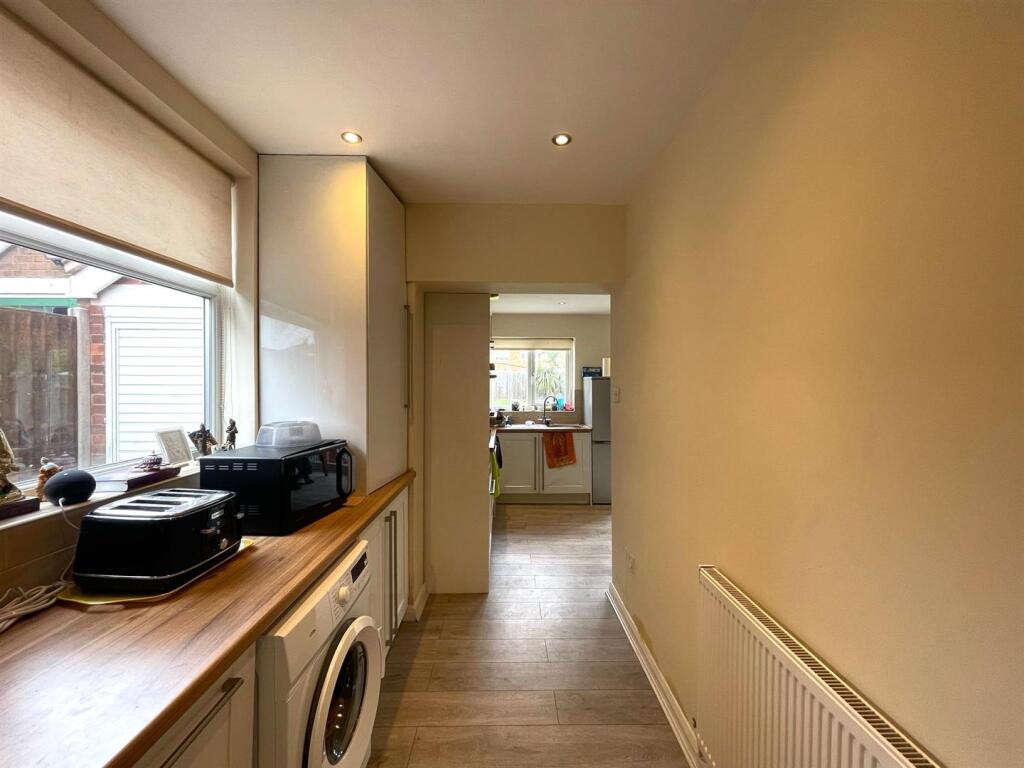 Open Plan Kitchen / Lounge