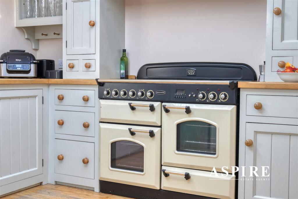 Aspire Estate Agents4.jpg