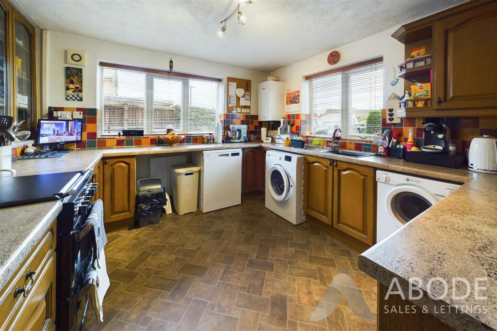 CAM03645G0-PR0107-STILL012.jpg